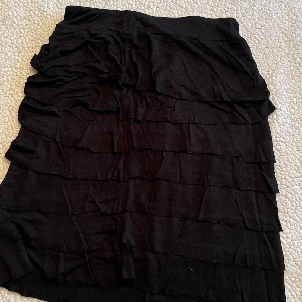 Black ruffled tube top/strapless